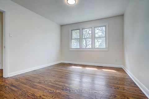 Photo 25 at 8 Fargo Avenue, Newtonbrook West, Toronto