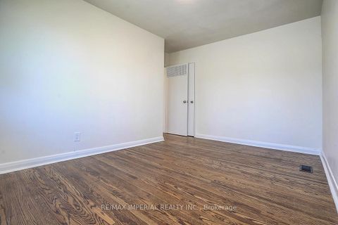 Photo 31 at 8 Fargo Avenue, Newtonbrook West, Toronto