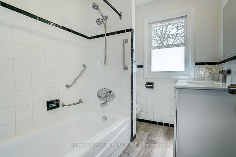 Photo 33 at 8 Fargo Avenue, Newtonbrook West, Toronto