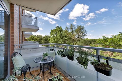 Photo 14 at 532 - 1830 Bloor Street W, High Park North, Toronto