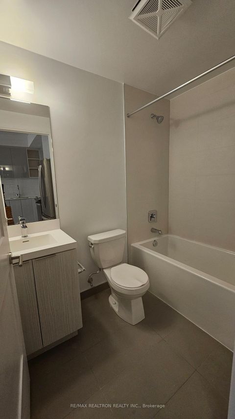 Photo 4 at 2120 - 50 Dunfield Avenue, Mount Pleasant West, Toronto