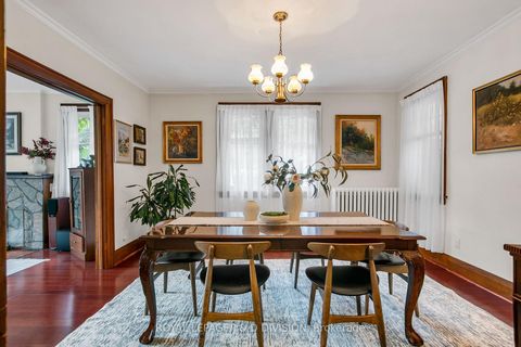 Photo 15 at 30 Chaplin Crescent, Eglinton, Toronto