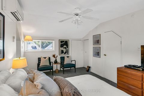 Photo 23 at 30 Chaplin Crescent, Eglinton, Toronto