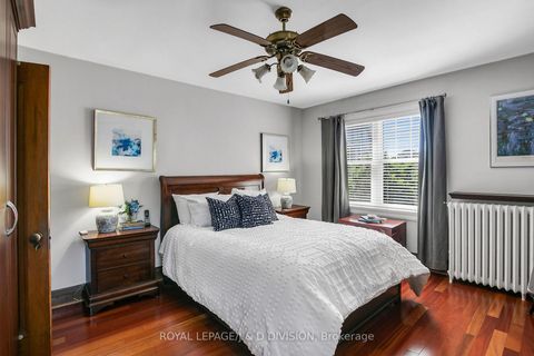 Photo 26 at 30 Chaplin Crescent, Eglinton, Toronto