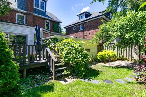 Photo 33 at 30 Chaplin Crescent, Eglinton, Toronto