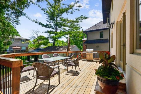 Photo 7 at 11 Hillcroft Drive, City Centre West, Toronto