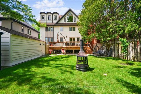 Photo 21 at 11 Hillcroft Drive, City Centre West, Toronto