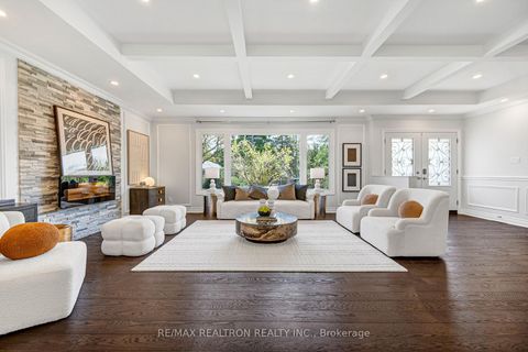 Photo 3 at 104 Waterloo Avenue, Bathurst Manor, Toronto