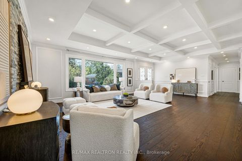 Photo 4 at 104 Waterloo Avenue, Bathurst Manor, Toronto