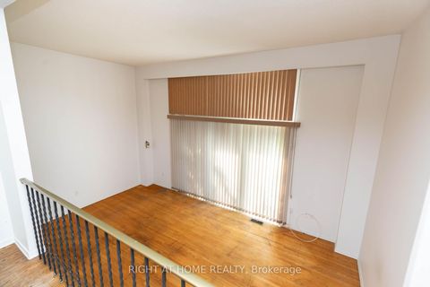 Photo 12 at 42 Vicora Linkway, Flemingdon Park, Toronto