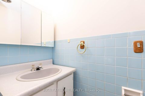 Photo 18 at 42 Vicora Linkway, Flemingdon Park, Toronto