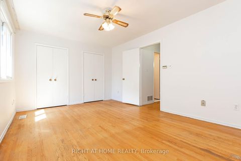 Photo 21 at 42 Vicora Linkway, Flemingdon Park, Toronto