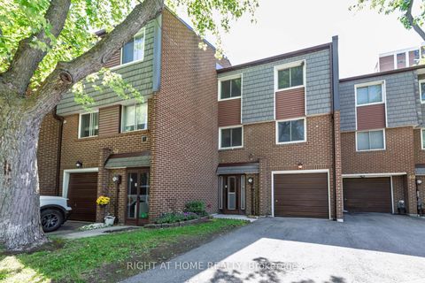 Photo 39 at 42 Vicora Linkway, Flemingdon Park, Toronto