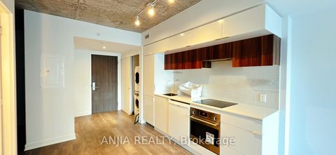 Photo 11 at 312 - 185 Roehampton Avenue, Mount Pleasant East, Toronto