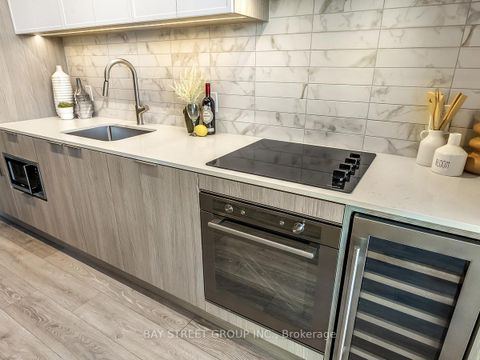Photo 6 at 1908 - 2020 Bathurst Street, Cedarvale, Toronto