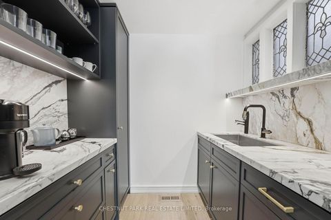 Photo 7 at 154 Cottingham Street, St. Clair, Toronto