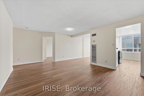Photo 1 at 1913 - 633 Bay Street, Bay Street Corridor, Toronto