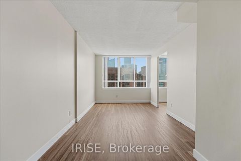 Photo 6 at 1913 - 633 Bay Street, Bay Street Corridor, Toronto