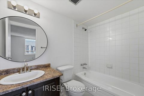 Photo 17 at 1913 - 633 Bay Street, Bay Street Corridor, Toronto