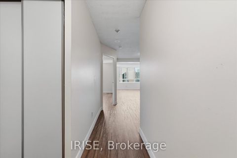 Photo 18 at 1913 - 633 Bay Street, Bay Street Corridor, Toronto