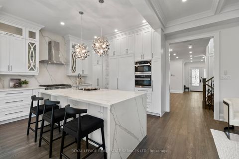 Photo 12 at 5 Kirk Bradden Road W, Queensway, Toronto