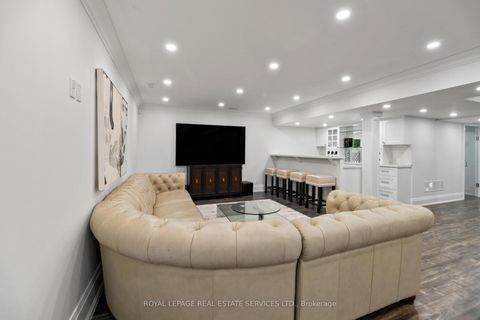Photo 32 at 5 Kirk Bradden Road W, Queensway, Toronto