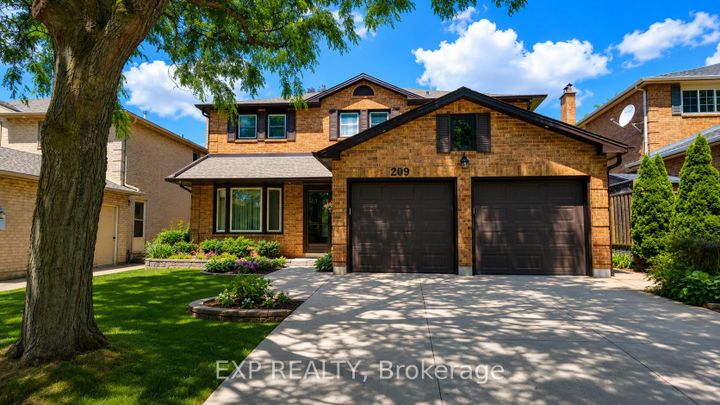 Photo 1 at 209 Nottingham Drive, CP College Park, Oakville