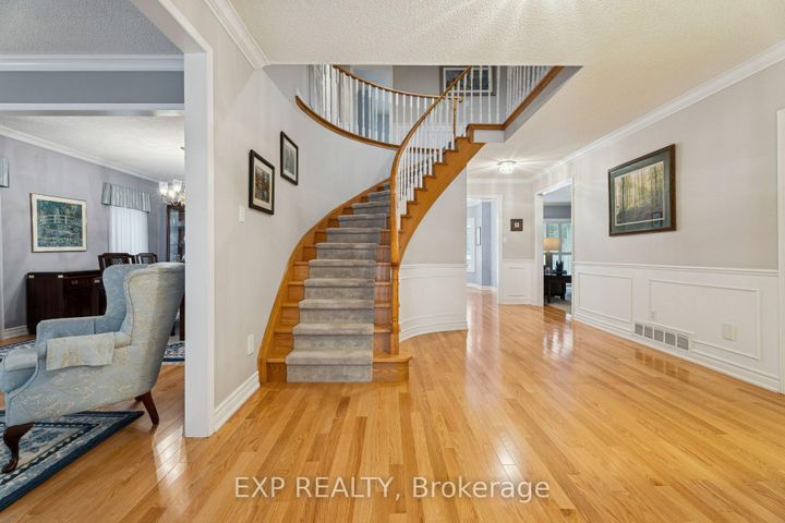 Photo 5 at 209 Nottingham Drive, CP College Park, Oakville