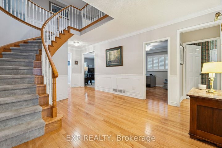 Photo 6 at 209 Nottingham Drive, CP College Park, Oakville