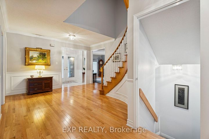 Photo 7 at 209 Nottingham Drive, CP College Park, Oakville