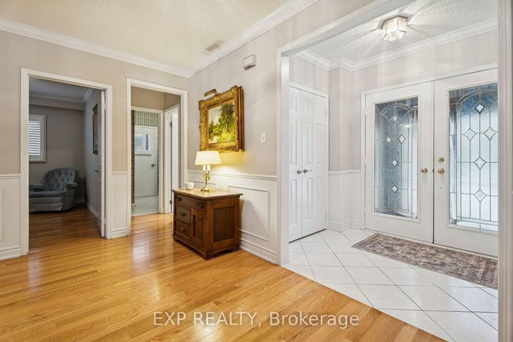 Photo 8 at 209 Nottingham Drive, CP College Park, Oakville