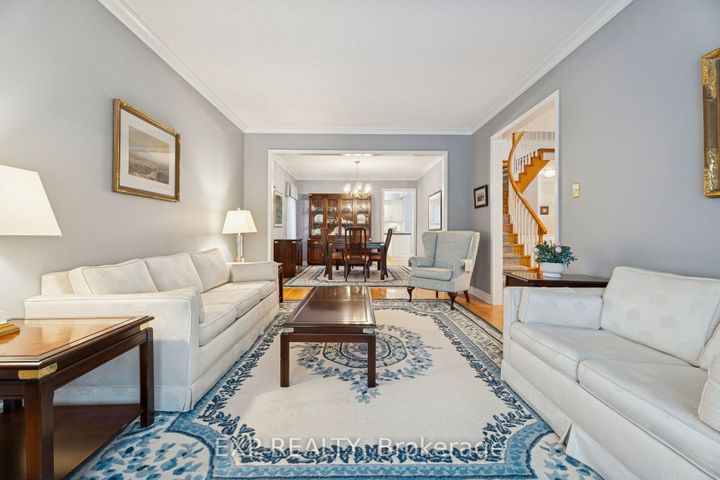 Photo 10 at 209 Nottingham Drive, CP College Park, Oakville