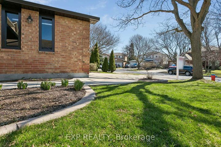 Photo 41 at 209 Nottingham Drive, CP College Park, Oakville