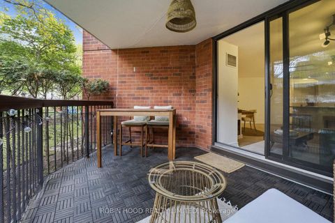 Photo 11 at 123 - 77 Maitland Place, South St. James Town, Toronto
