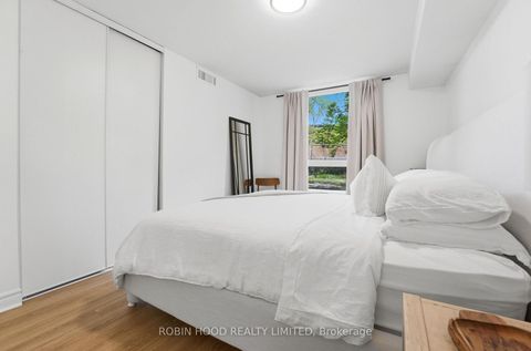Photo 17 at 123 - 77 Maitland Place, South St. James Town, Toronto