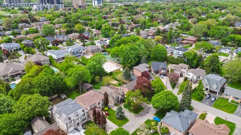 Photo 5 at 57 Westglen Crescent, City Centre West, Toronto