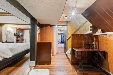 Photo 17 at 57 Westglen Crescent, City Centre West, Toronto
