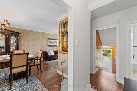 Photo 18 at 57 Westglen Crescent, City Centre West, Toronto