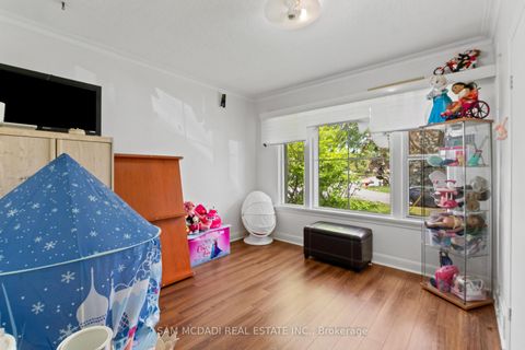 Photo 19 at 57 Westglen Crescent, City Centre West, Toronto