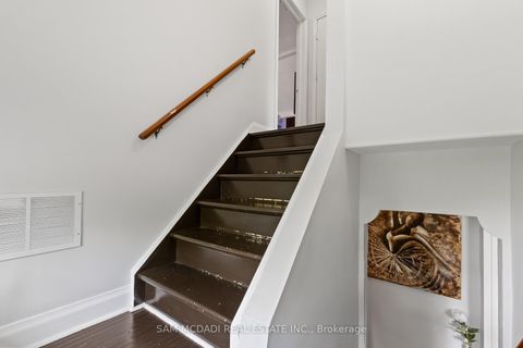 Photo 21 at 57 Westglen Crescent, City Centre West, Toronto