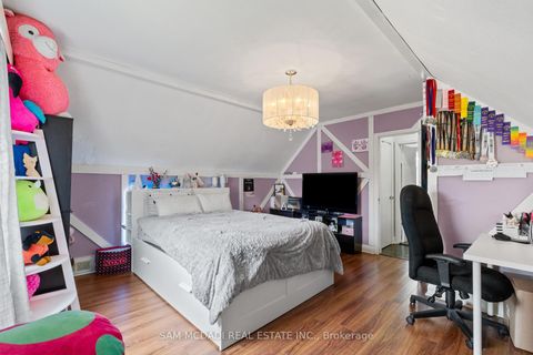 Photo 23 at 57 Westglen Crescent, City Centre West, Toronto
