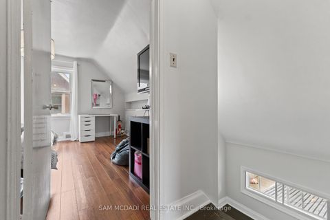 Photo 25 at 57 Westglen Crescent, City Centre West, Toronto