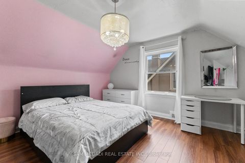 Photo 26 at 57 Westglen Crescent, City Centre West, Toronto