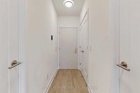 Photo 6 at 408 - 88 Cumberland Street, Annex, Toronto