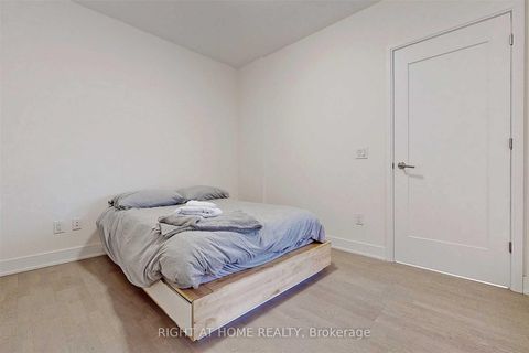 Photo 13 at 408 - 88 Cumberland Street, Annex, Toronto
