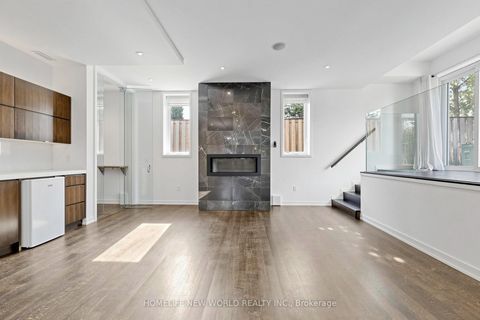 Photo 31 at 220 Roe Avenue, Nortown, Toronto