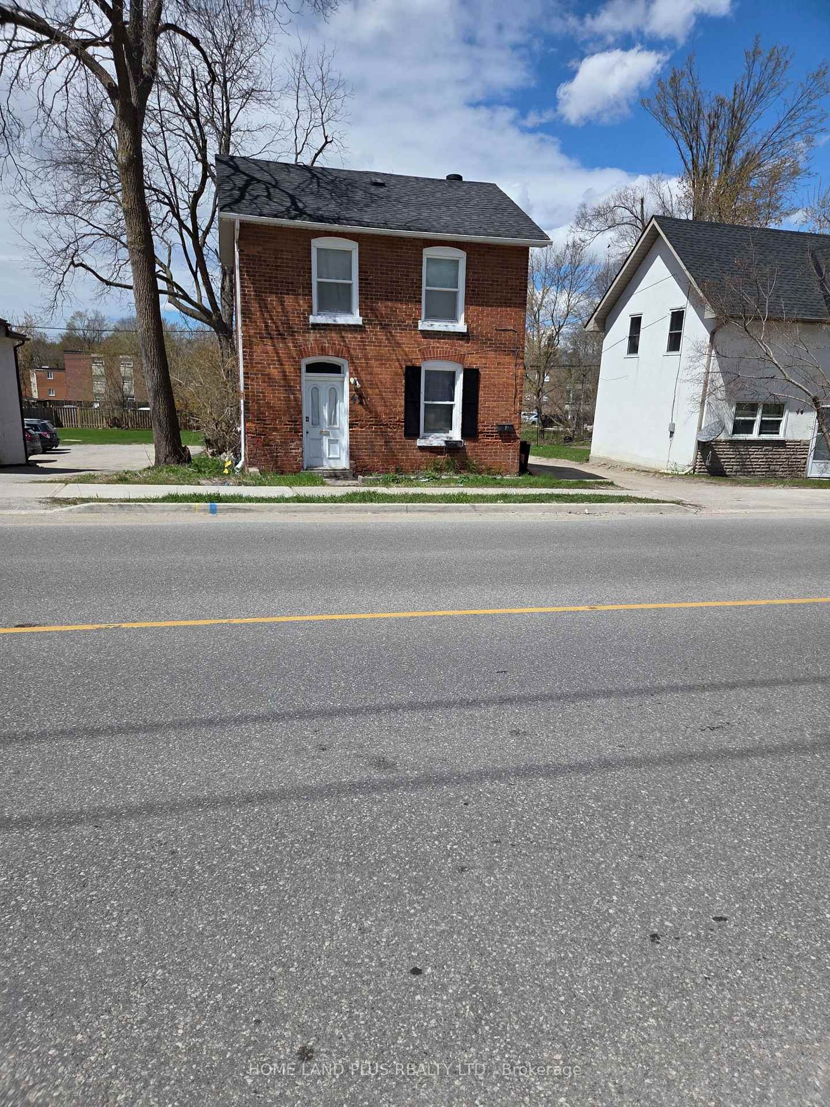 42 Penetang Street, Codrington, Barrie photo 2