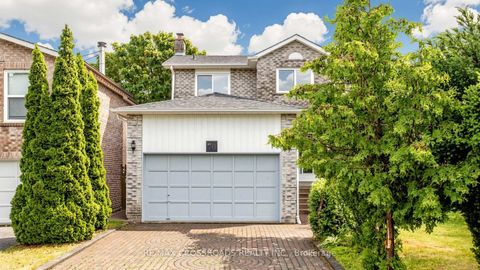 Photo 2 at 70 Halfmoon Square, Highland Creek, Toronto