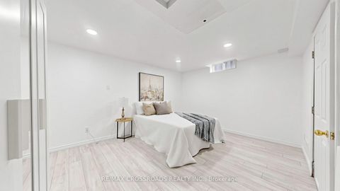 Photo 39 at 70 Halfmoon Square, Highland Creek, Toronto