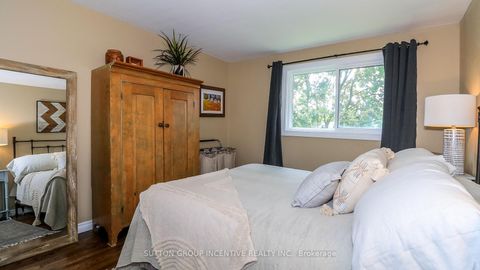 Photo 11 at 18 Jill's Court, Grove East, Barrie